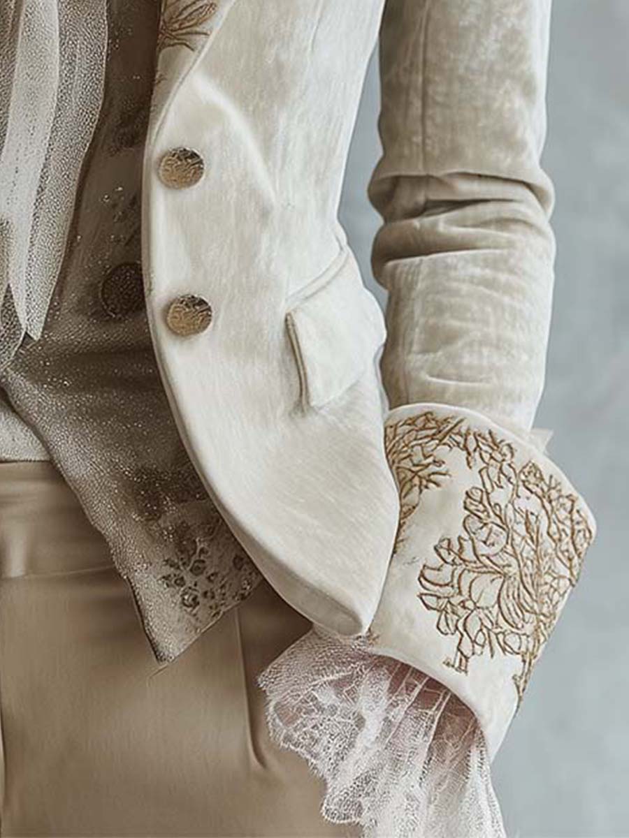 Blazer sartorial de mujer marfil bordado.