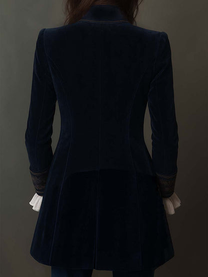 Chaqueta larga vintage de mujer azul marino bordada.