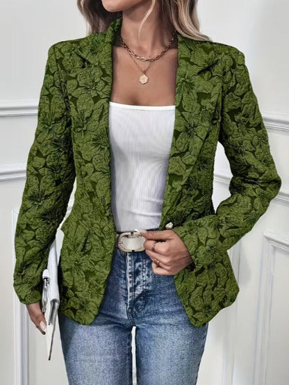 Blazer entallado de mujer en jacquard paisley.