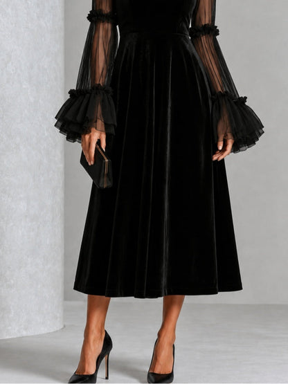 STEFANIA | Vestido Midi Plisado de Terciopelo Negro