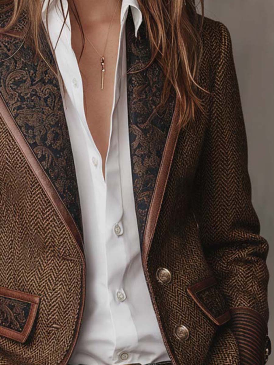 Blazer de mujer de espiga con paneles estampados.