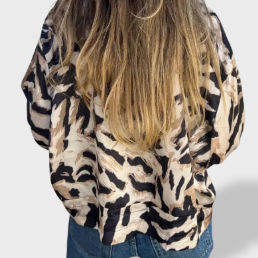 Valeria| Chaqueta con Cremallera y Estampado de Cebra