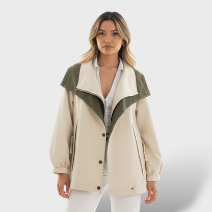 Trench elegante de algodón encerado resistente al agua